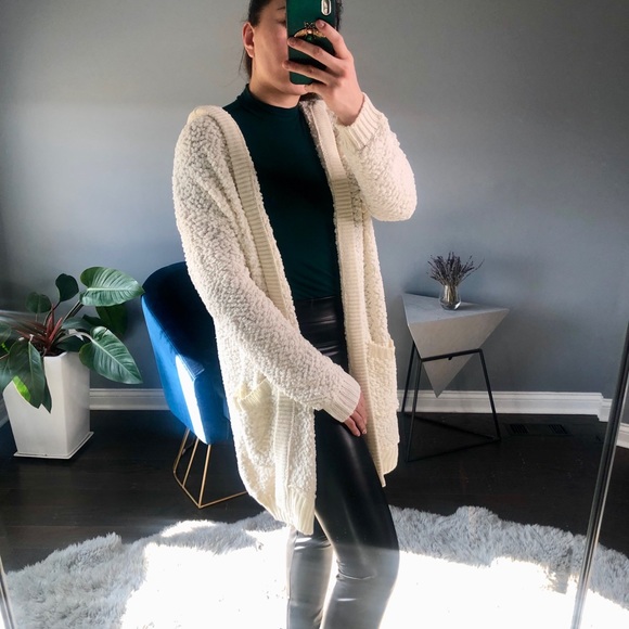 ◾️Bunny Popcorn Cardigan Vanilla White - Picture 2 of 7